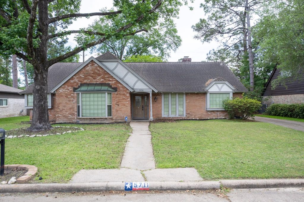 5711 Olympia Fields Lane, Houston, TX 77069