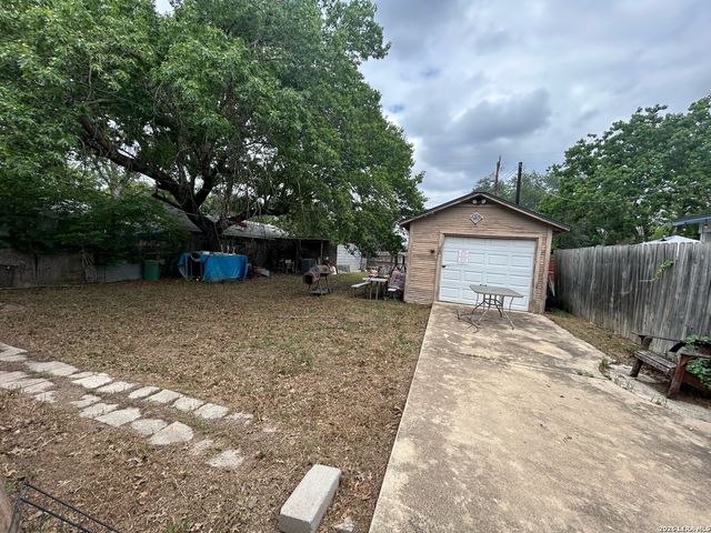 327 Hermitage, San Antonio, TX 78223