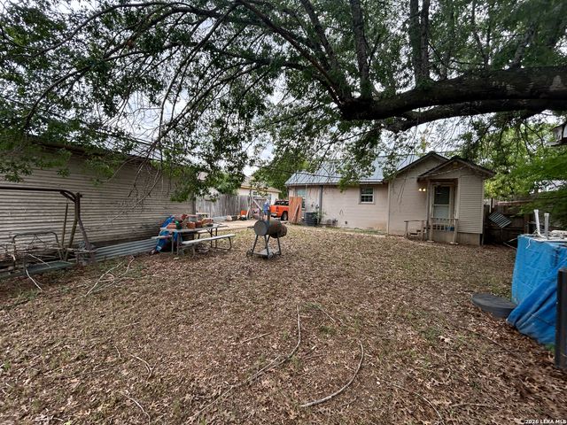 327 Hermitage, San Antonio, TX 78223