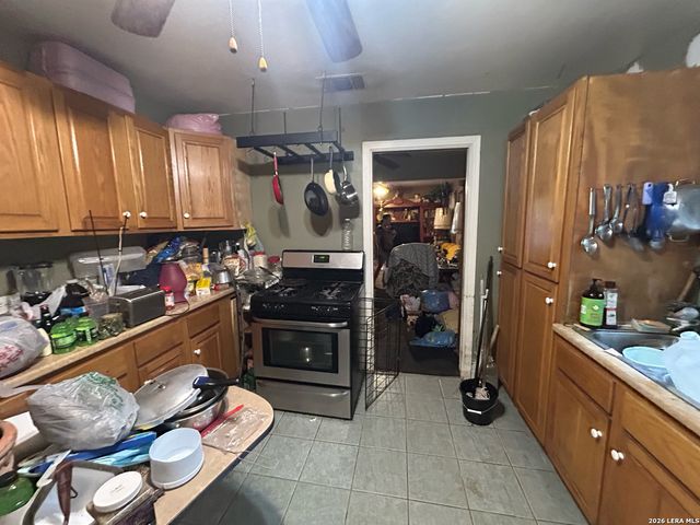 327 Hermitage, San Antonio, TX 78223