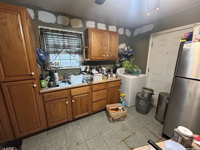 327 Hermitage, San Antonio, TX 78223