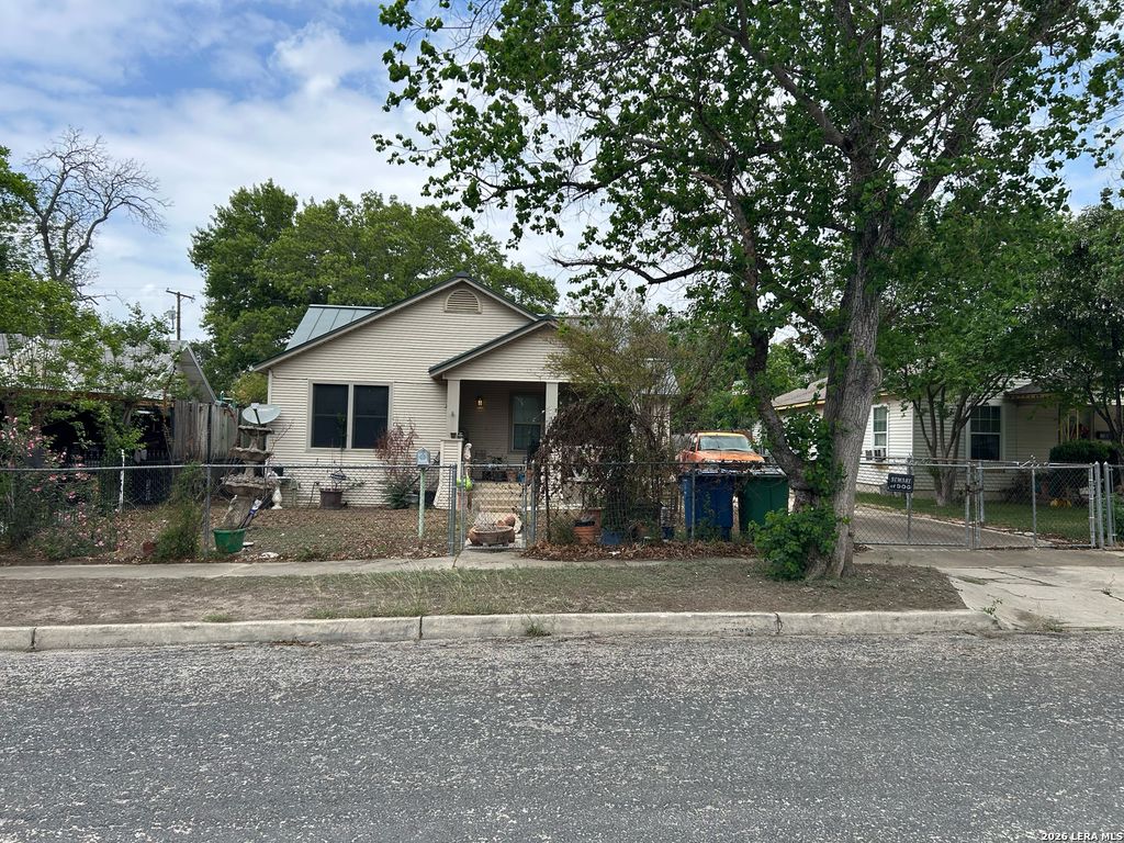 327 Hermitage, San Antonio, TX 78223