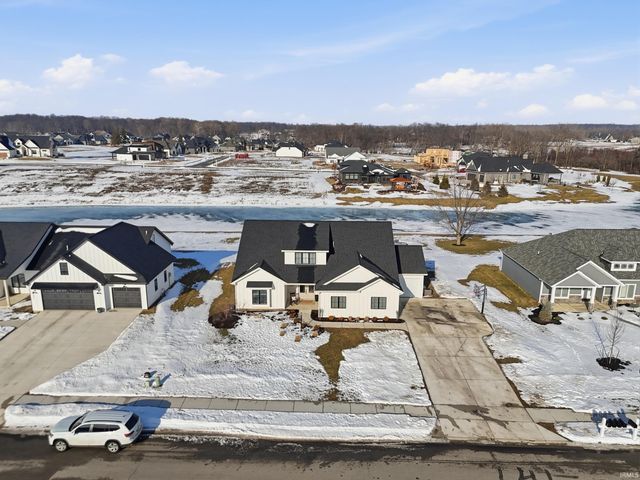 10483 Spamount Cove, Leo, IN 46765