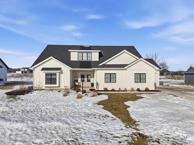 10483 Spamount Cove, Leo, IN 46765