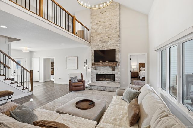 10483 Spamount Cove, Leo, IN 46765