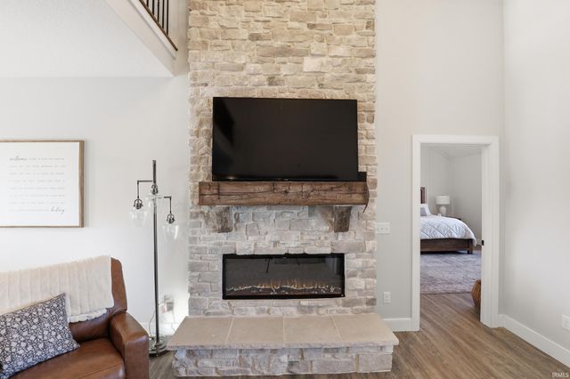 10483 Spamount Cove, Leo, IN 46765