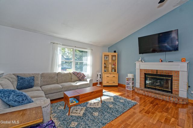 8 Dandelion Drive, Wilton, NY 12831