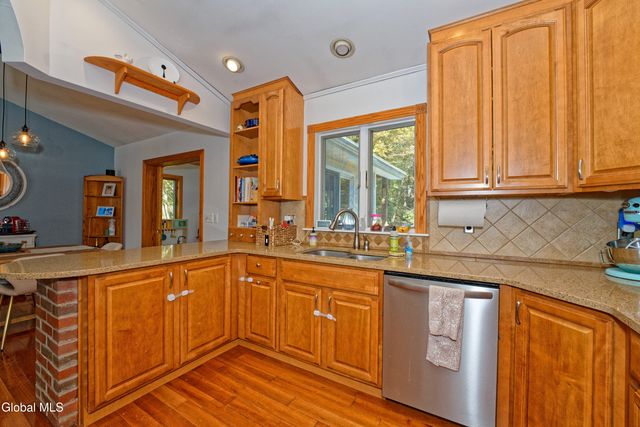 8 Dandelion Drive, Wilton, NY 12831