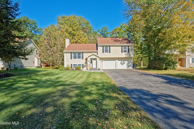 8 Dandelion Drive, Wilton, NY 12831