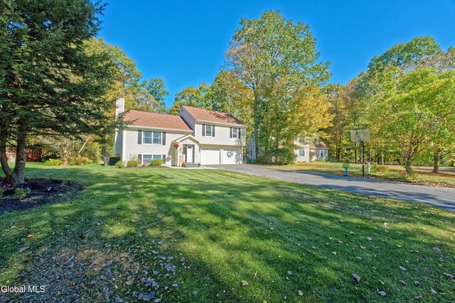 8 Dandelion Drive, Wilton, NY 12831