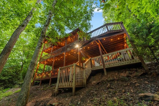 126 Brookwood Drive, Blue Ridge, GA 30513
