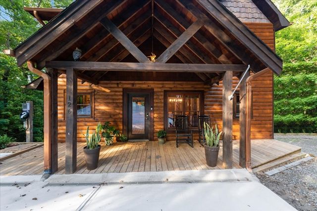 126 Brookwood Drive, Blue Ridge, GA 30513