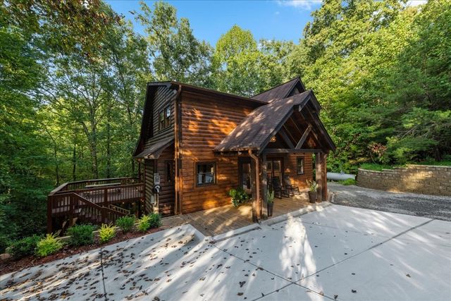 126 Brookwood Drive, Blue Ridge, GA 30513