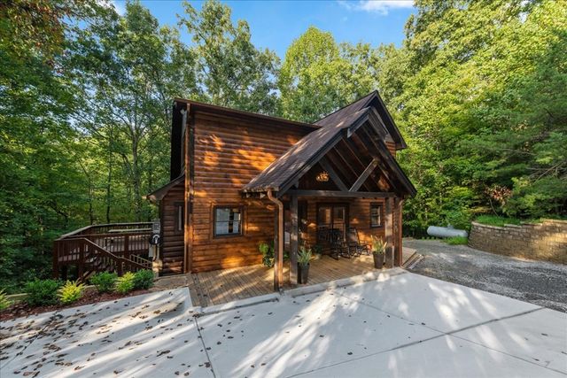 126 Brookwood Drive, Blue Ridge, GA 30513