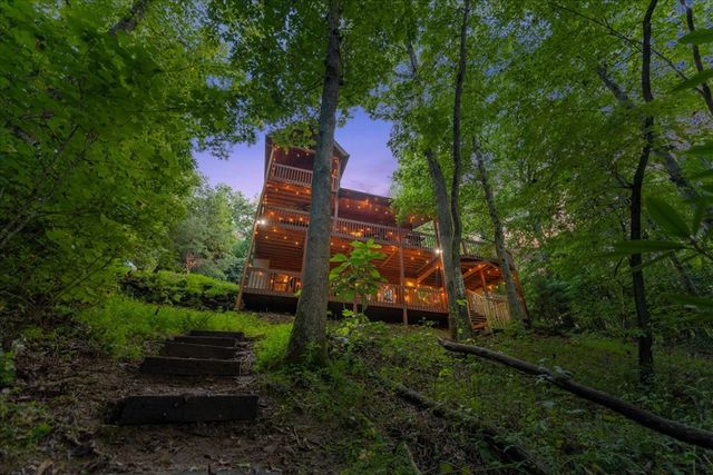 126 Brookwood Drive, Blue Ridge, GA 30513