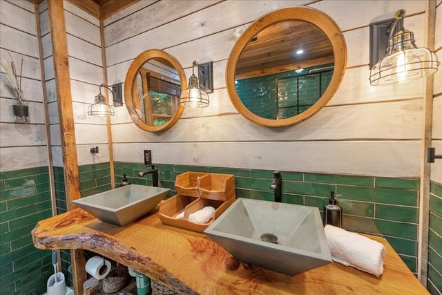 126 Brookwood Drive, Blue Ridge, GA 30513