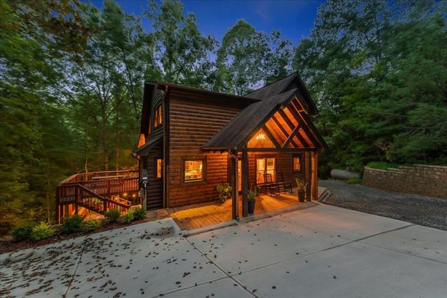 126 Brookwood Drive, Blue Ridge, GA 30513