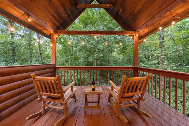 126 Brookwood Drive, Blue Ridge, GA 30513