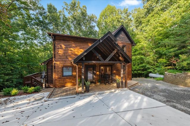 126 Brookwood Drive, Blue Ridge, GA 30513