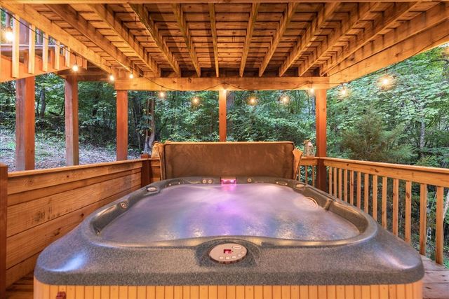 126 Brookwood Drive, Blue Ridge, GA 30513
