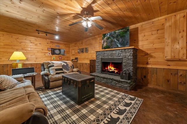 126 Brookwood Drive, Blue Ridge, GA 30513