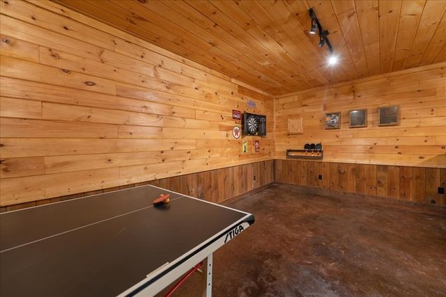 126 Brookwood Drive, Blue Ridge, GA 30513
