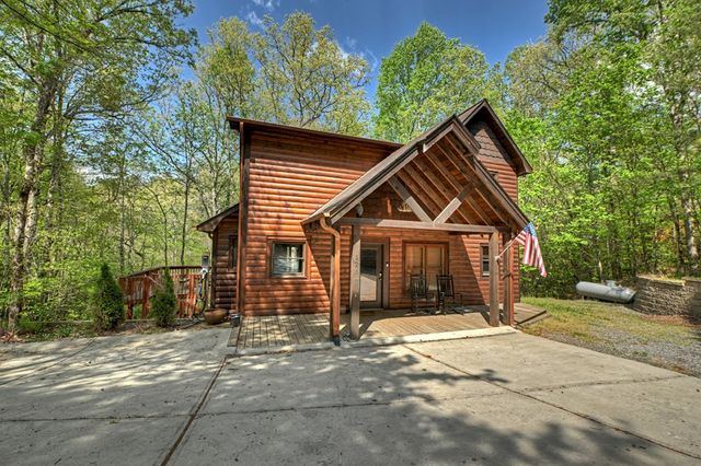 126 Brookwood Drive, Blue Ridge, GA 30513