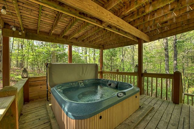 126 Brookwood Drive, Blue Ridge, GA 30513