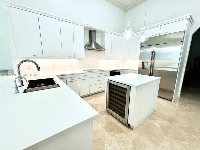 690 Baldwin Palm Avenue, Plantation, FL 33324