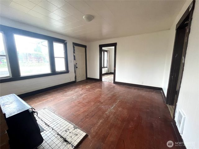 915 Cascade Avenue, Shelton, WA 98584