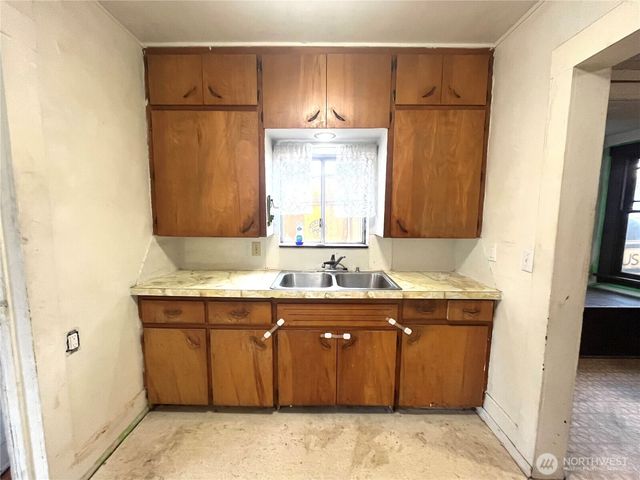 915 Cascade Avenue, Shelton, WA 98584