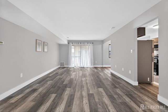 1518 Raspberry Court, Edison, NJ 08817