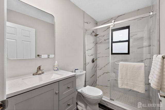 1518 Raspberry Court, Edison, NJ 08817