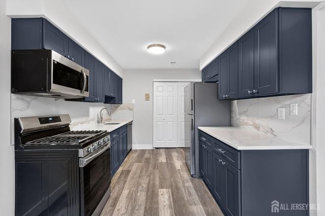 1518 Raspberry Court, Edison, NJ 08817