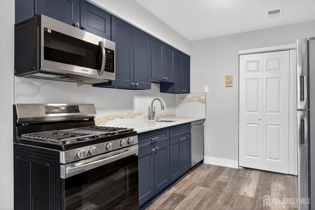 1518 Raspberry Court, Edison, NJ 08817