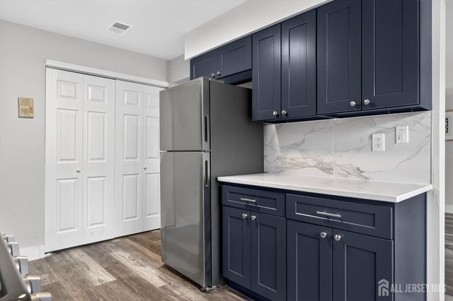 1518 Raspberry Court, Edison, NJ 08817