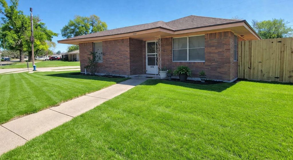 5658 Berry Creek Drive, Houston, TX 77017