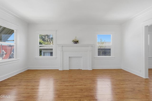 142 148 S Manhattan Place, Los Angeles, CA 90004