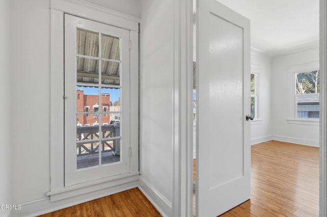 142 148 S Manhattan Place, Los Angeles, CA 90004