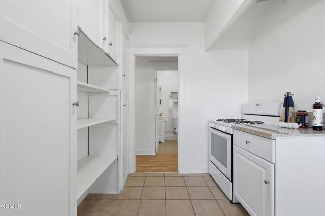 142 148 S Manhattan Place, Los Angeles, CA 90004