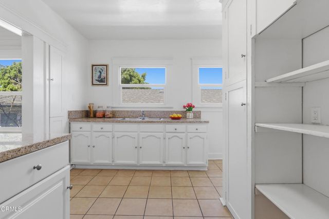 142 148 S Manhattan Place, Los Angeles, CA 90004