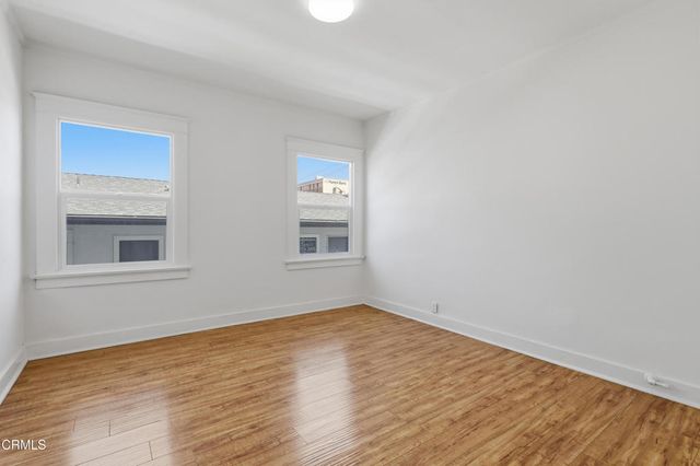 142 148 S Manhattan Place, Los Angeles, CA 90004