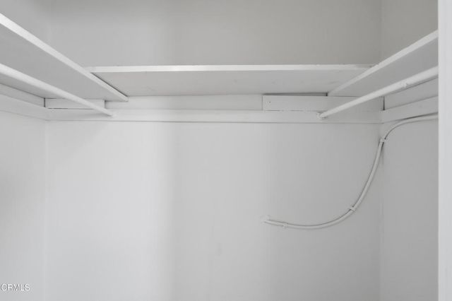 142 148 S Manhattan Place, Los Angeles, CA 90004