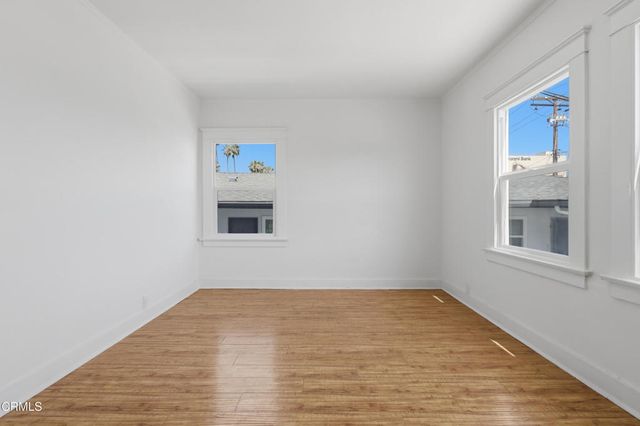 142 148 S Manhattan Place, Los Angeles, CA 90004