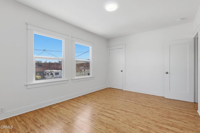 142 148 S Manhattan Place, Los Angeles, CA 90004