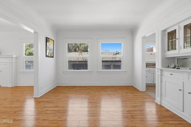 142 148 S Manhattan Place, Los Angeles, CA 90004