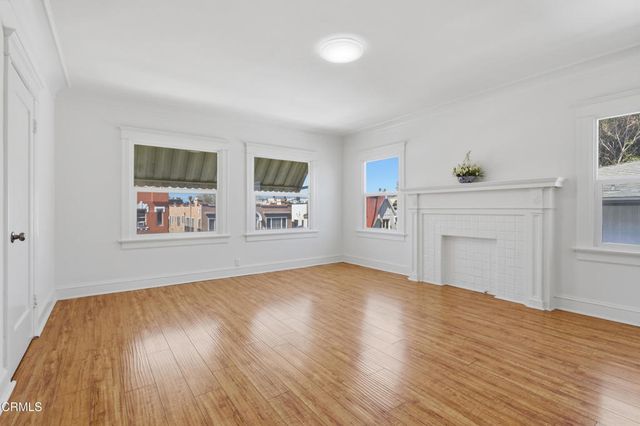 142 148 S Manhattan Place, Los Angeles, CA 90004