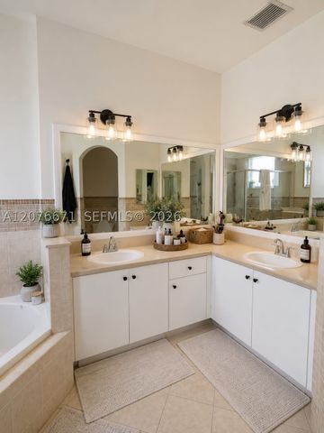 12991 SW 135th Ter, Miami, FL 33186