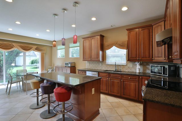 1021 Rutherglen Drive, Columbus, OH 43235