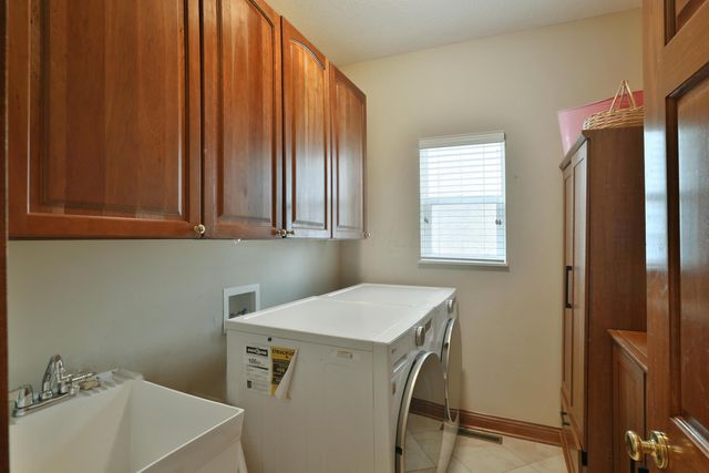 1021 Rutherglen Drive, Columbus, OH 43235